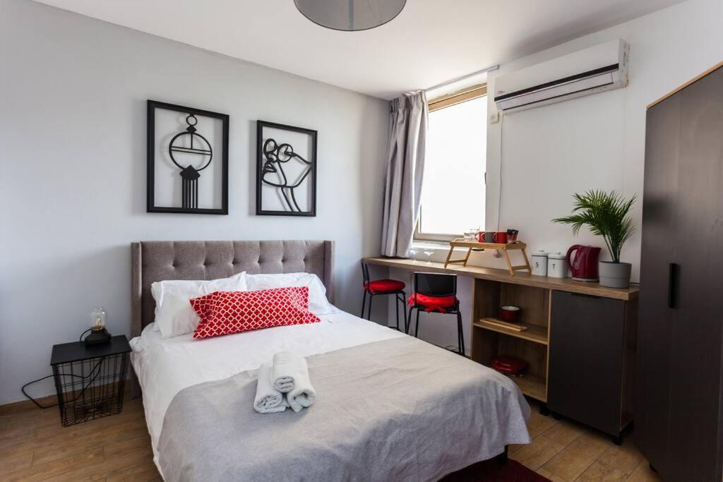 Appartement Perfectly Located Studio, Seaview, 2 Min To Sea! #6 à Tel-Aviv Extérieur photo